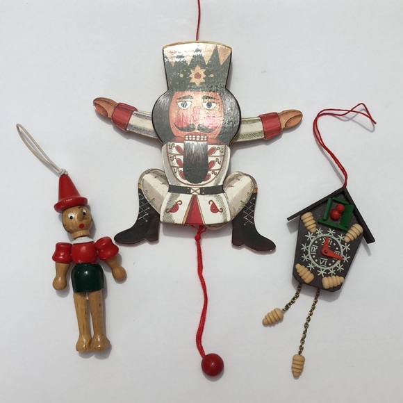 Bundle Vintage Wooden Ornaments-Italy Pinocchio Germany Clock And Nutcracker - Picture 2 of 14